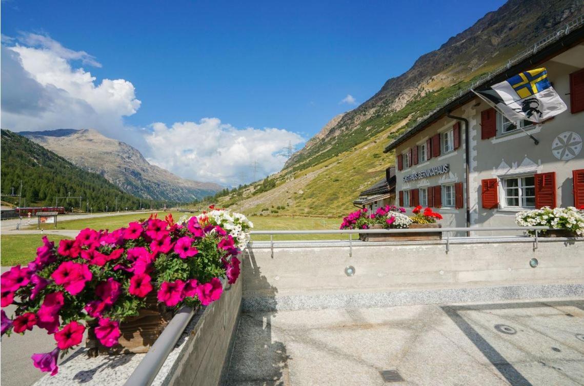 Gasthaus & Hotel Berninahaus Pontresina Exterior foto